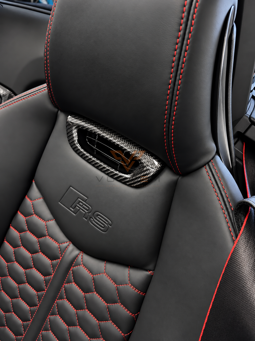 Audi TT 8s Sitzblenden